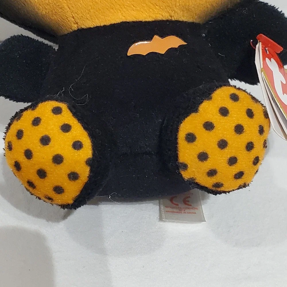 Halloween Hello‎ Kitty Ty Plush Bat  Clean.     Writing On Hang Tag